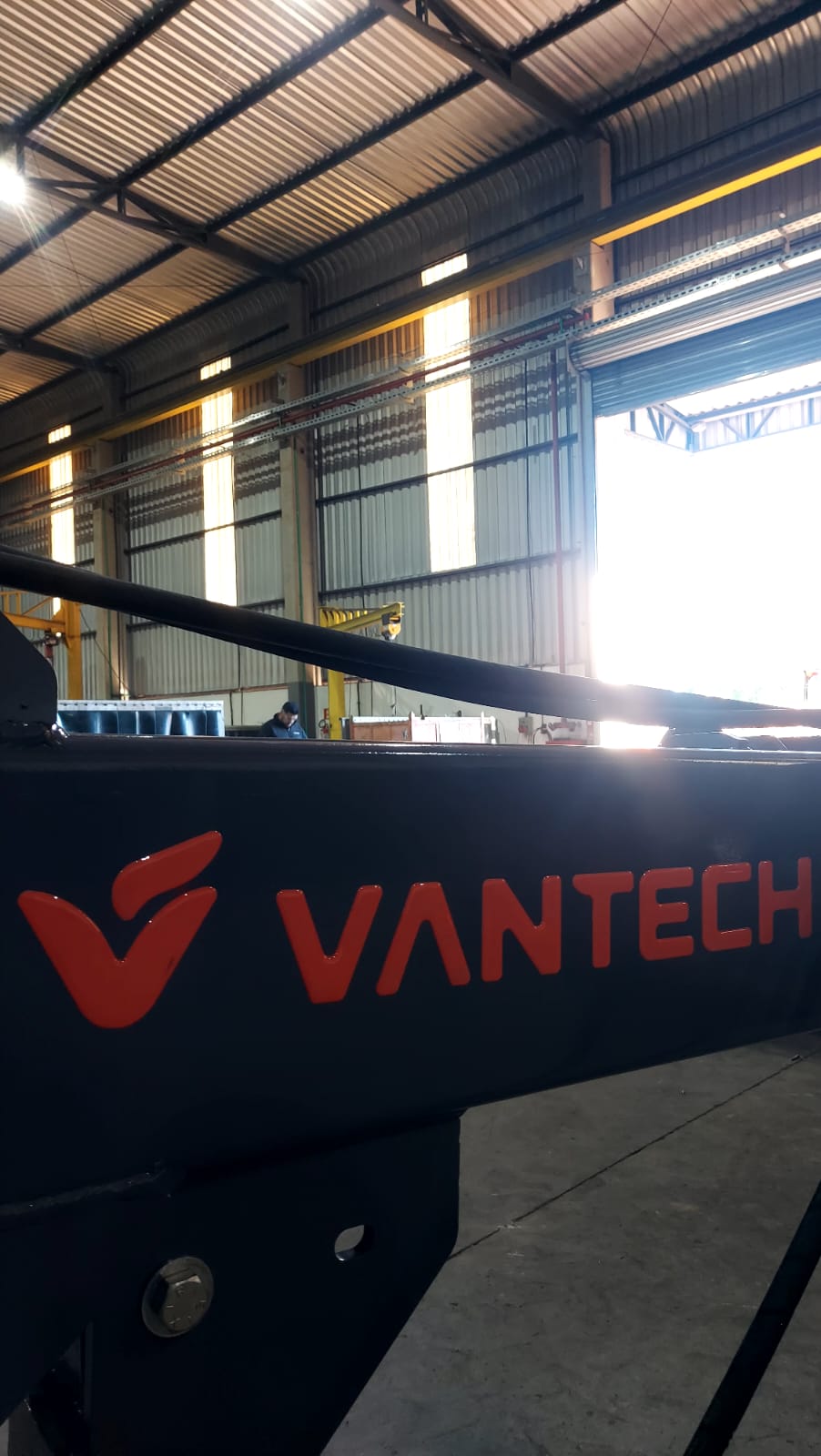 Logo VANTECH aplicada no equipamento